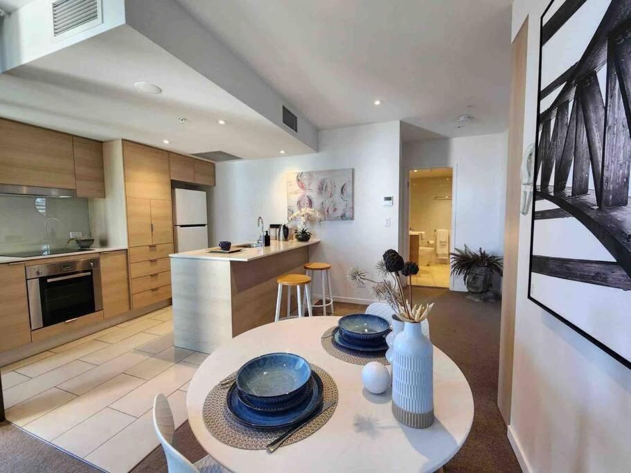 Broadbeach Business Or Leisure Гоулд Коуст Екстериор снимка