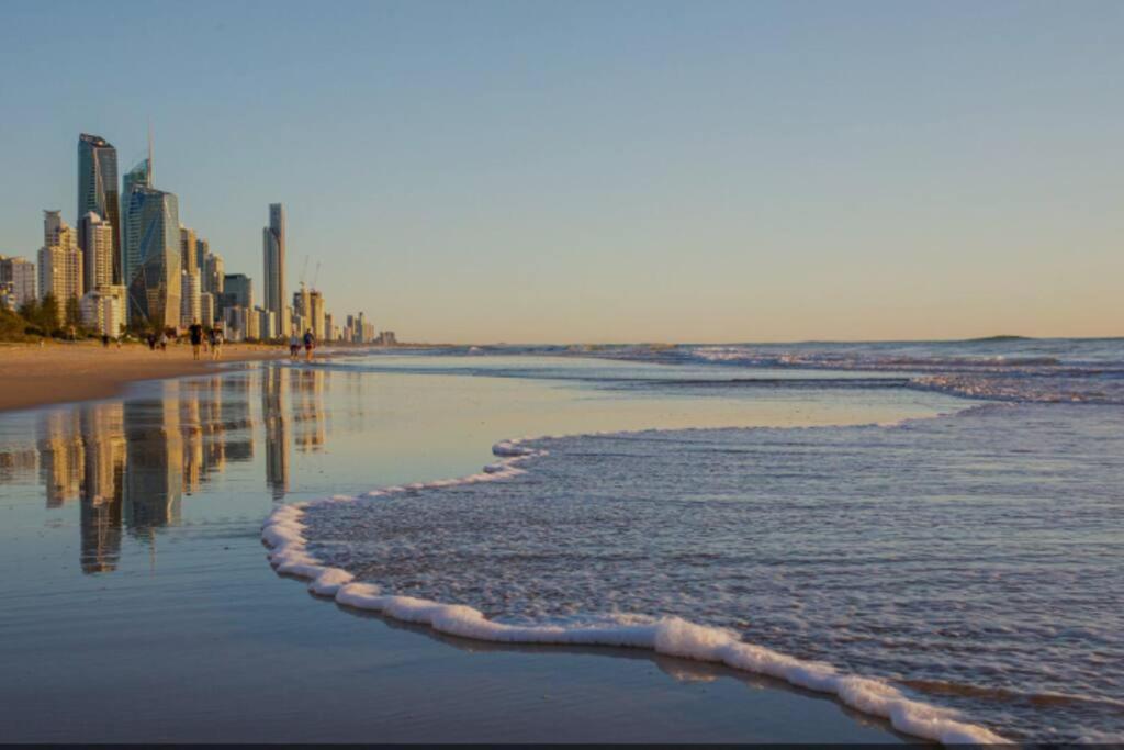 Broadbeach Business Or Leisure Гоулд Коуст Екстериор снимка